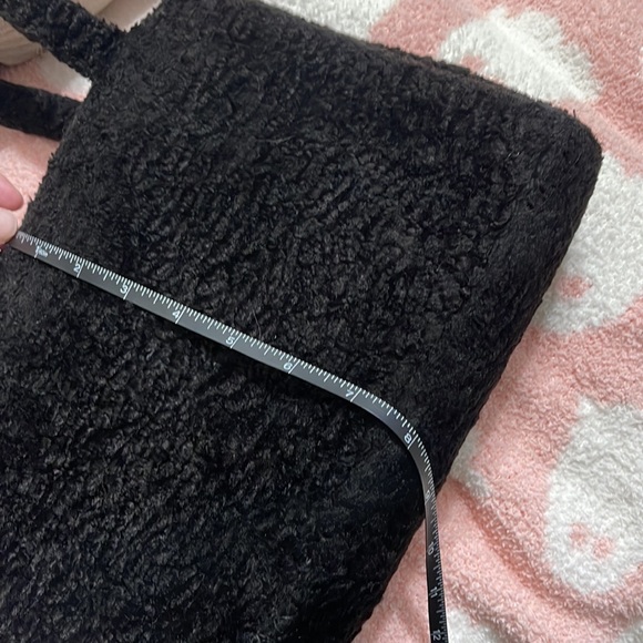 Vintage Fuzzy Bag - Picture 14 of 14
